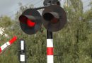 Safety tips for truck drivers at level crossings